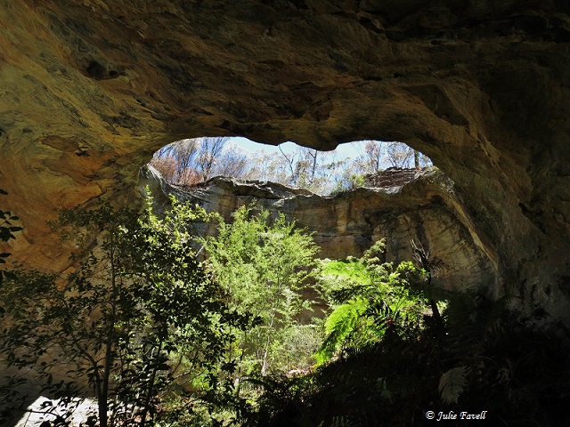 Underneath Dargan's Arch sandstone structures BM Nat Park